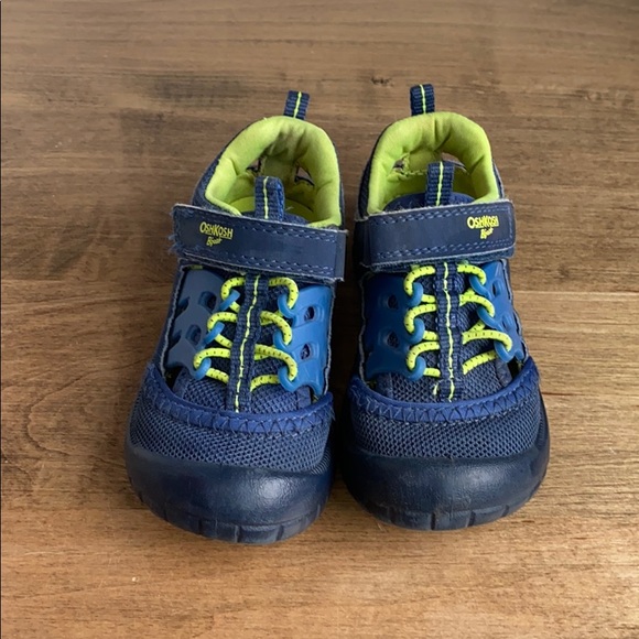 OshKosh B'gosh | Shoes | Oshkosh Boys Size 7 Summer Shoes | Poshmark